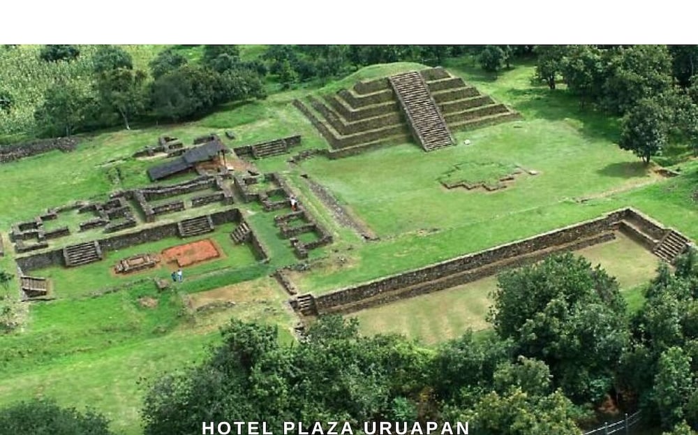 Hotel Plaza Uruapan 60/67