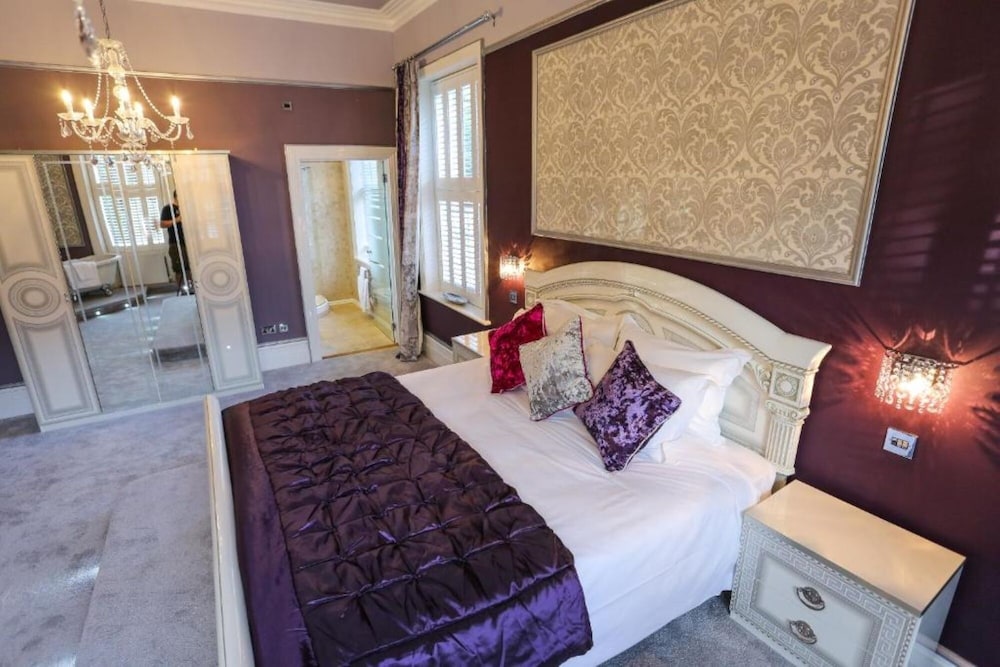 LUXURY, DOUBLE BED