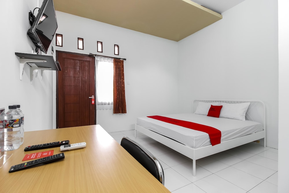 Reddoorz Jagakarsa 2 31/48