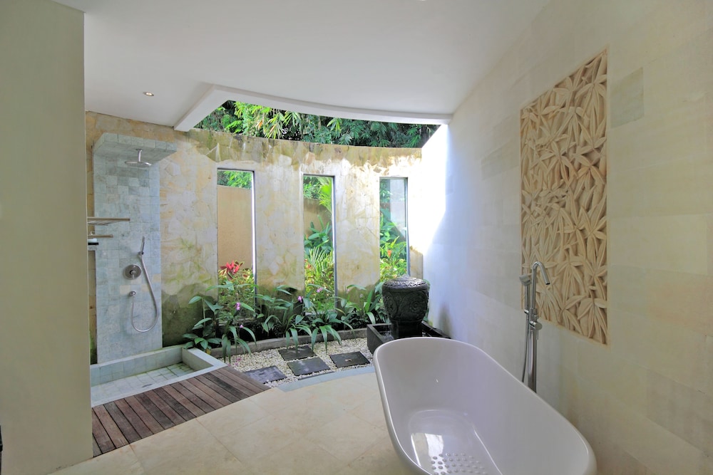 Villa Amrita 45/47