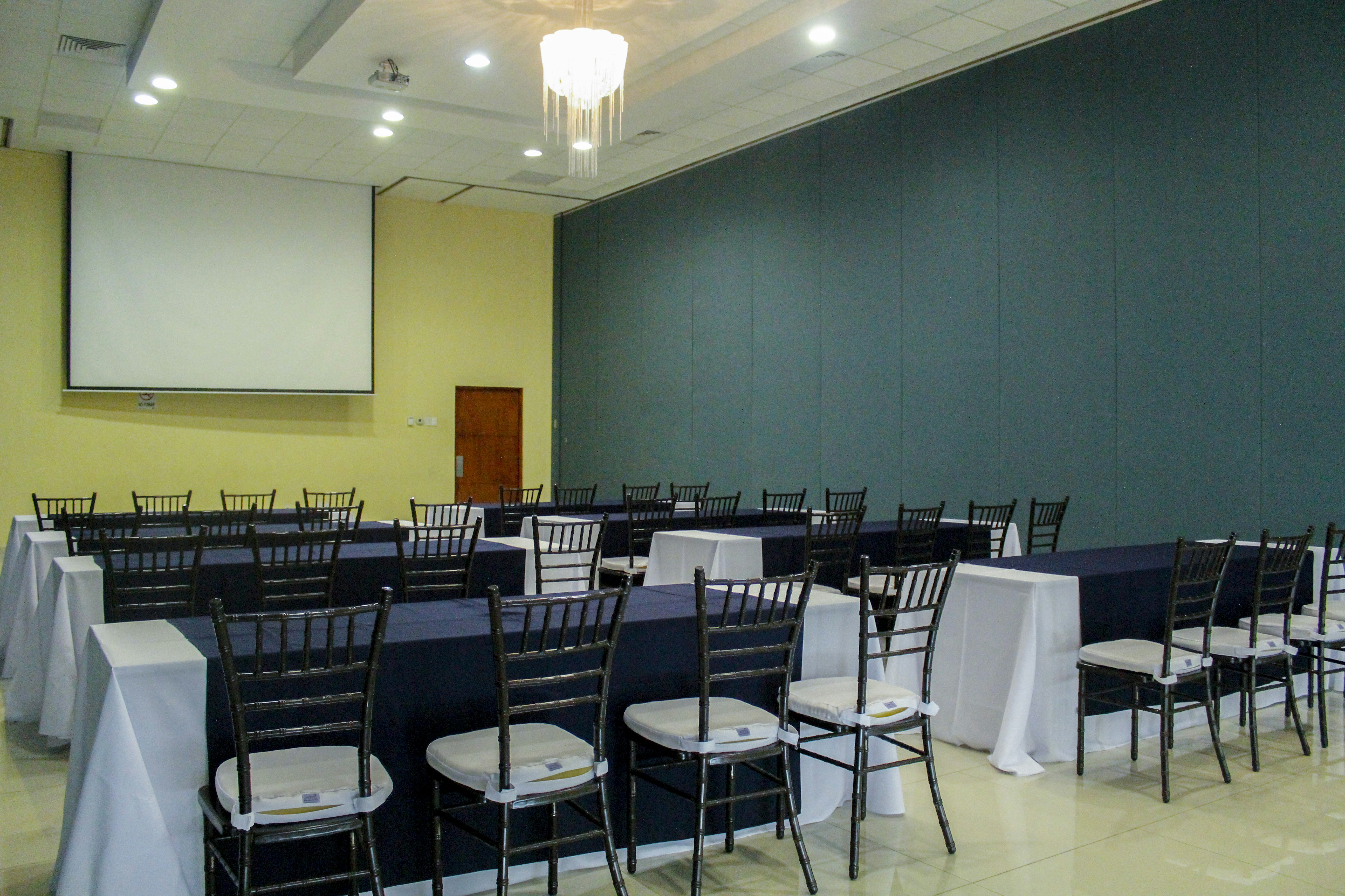 Hampton Inn Suites By Hilton Aguascalientes Airport 52/58