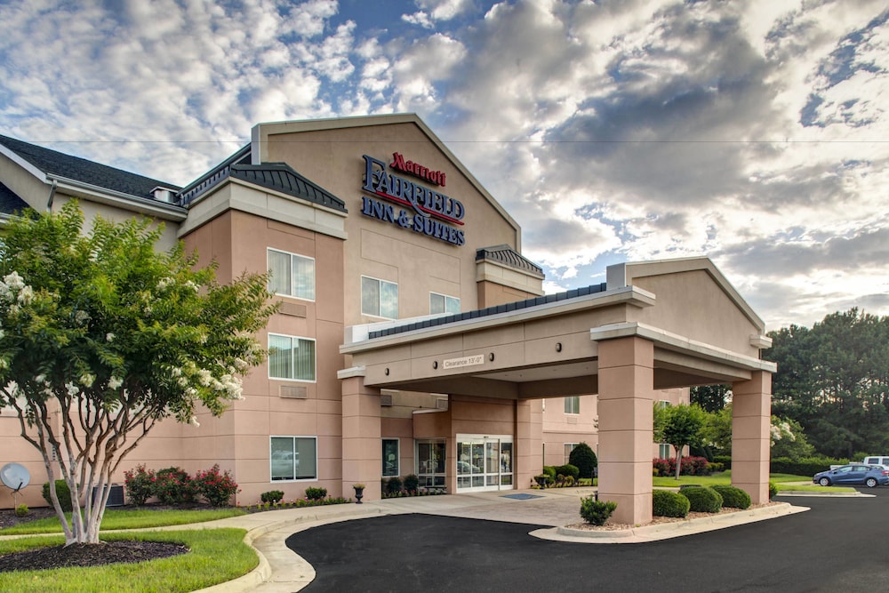 Fairfield Inn Suites Emporia I 95 in EMPORIA - VA