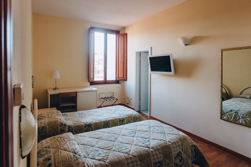 Hotel Savoia E Campana 26/72