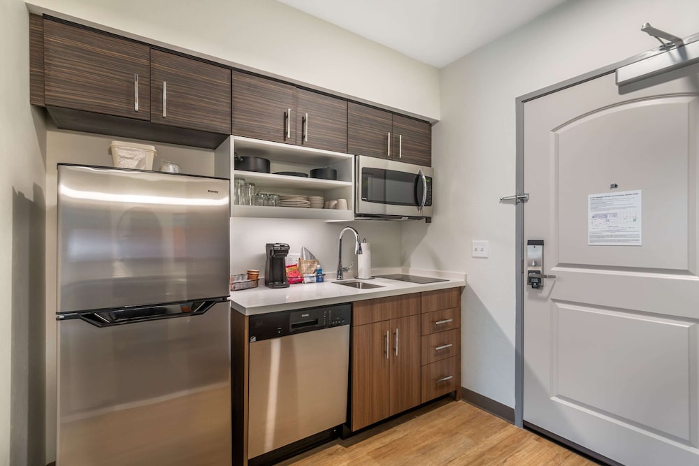 MainStay Suites Fort Myers East I-75 16/52