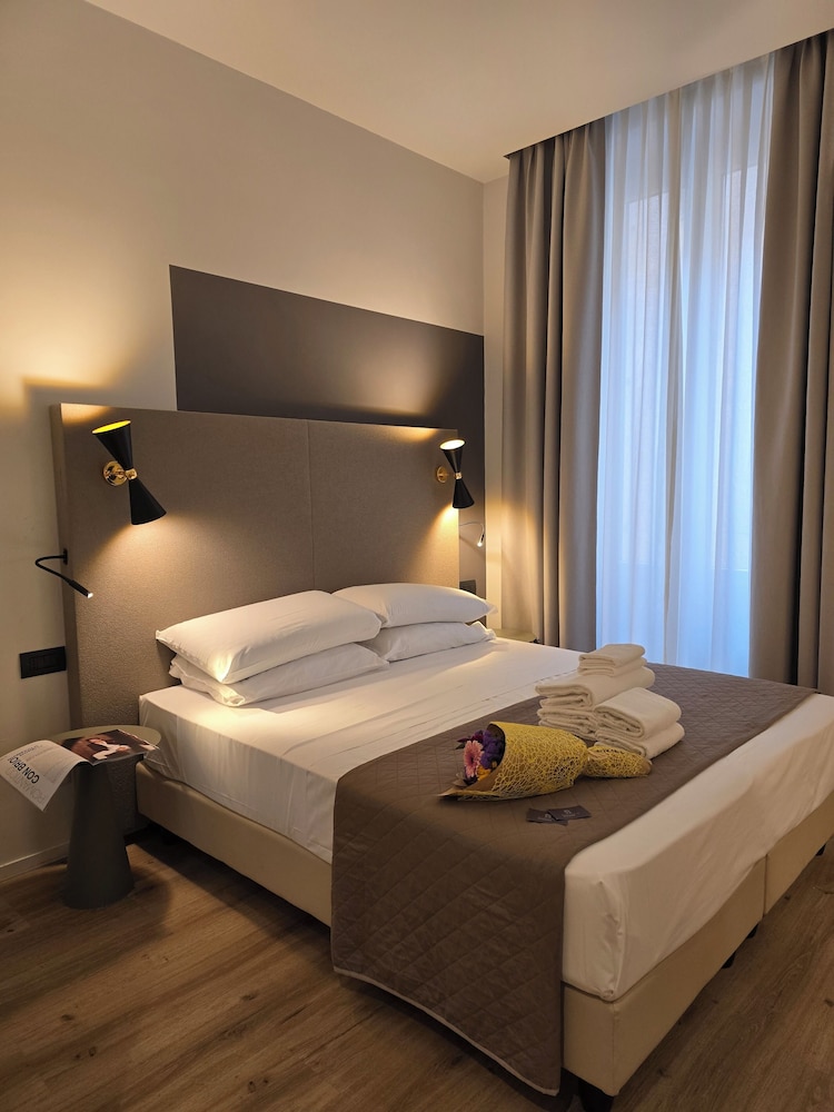 Hotel Porta Pia 9/49