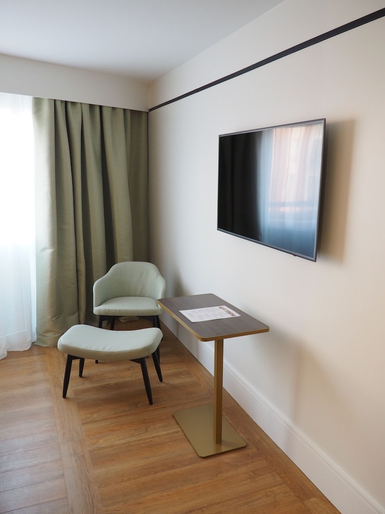 Mercure Paris Saint-Ouen 14/49