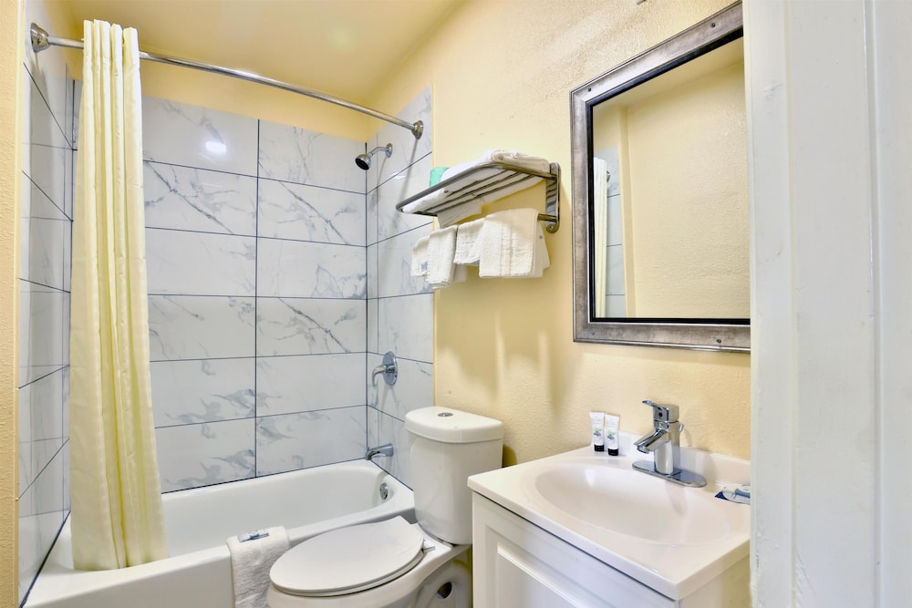 Americas Best Value Inn San Antonio Airport South 38/39