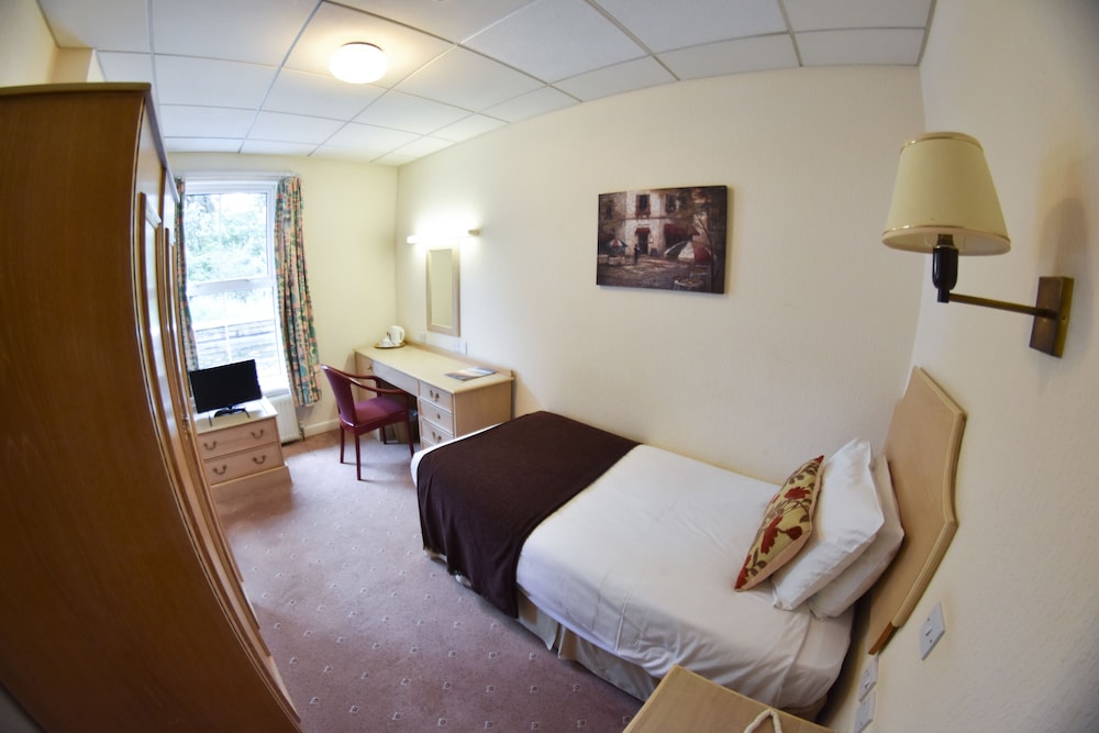 ROOM, SINGLE