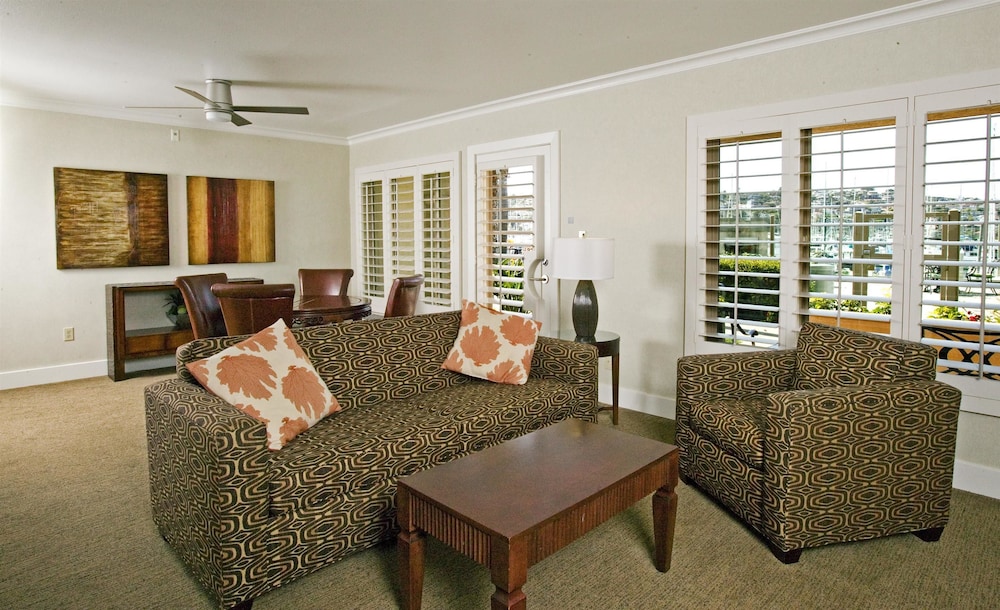 Best Western Plus Island Palms Hotel & Marina 32/46