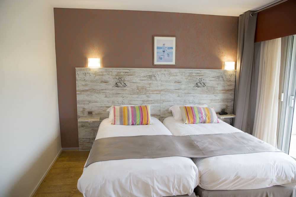 ARC HOTEL SUR MER 2/62