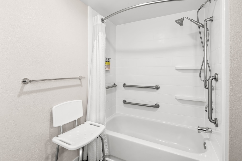 Holiday Inn Express Hotel And Suites Greenville I 85 Woodruff Rd 20/72