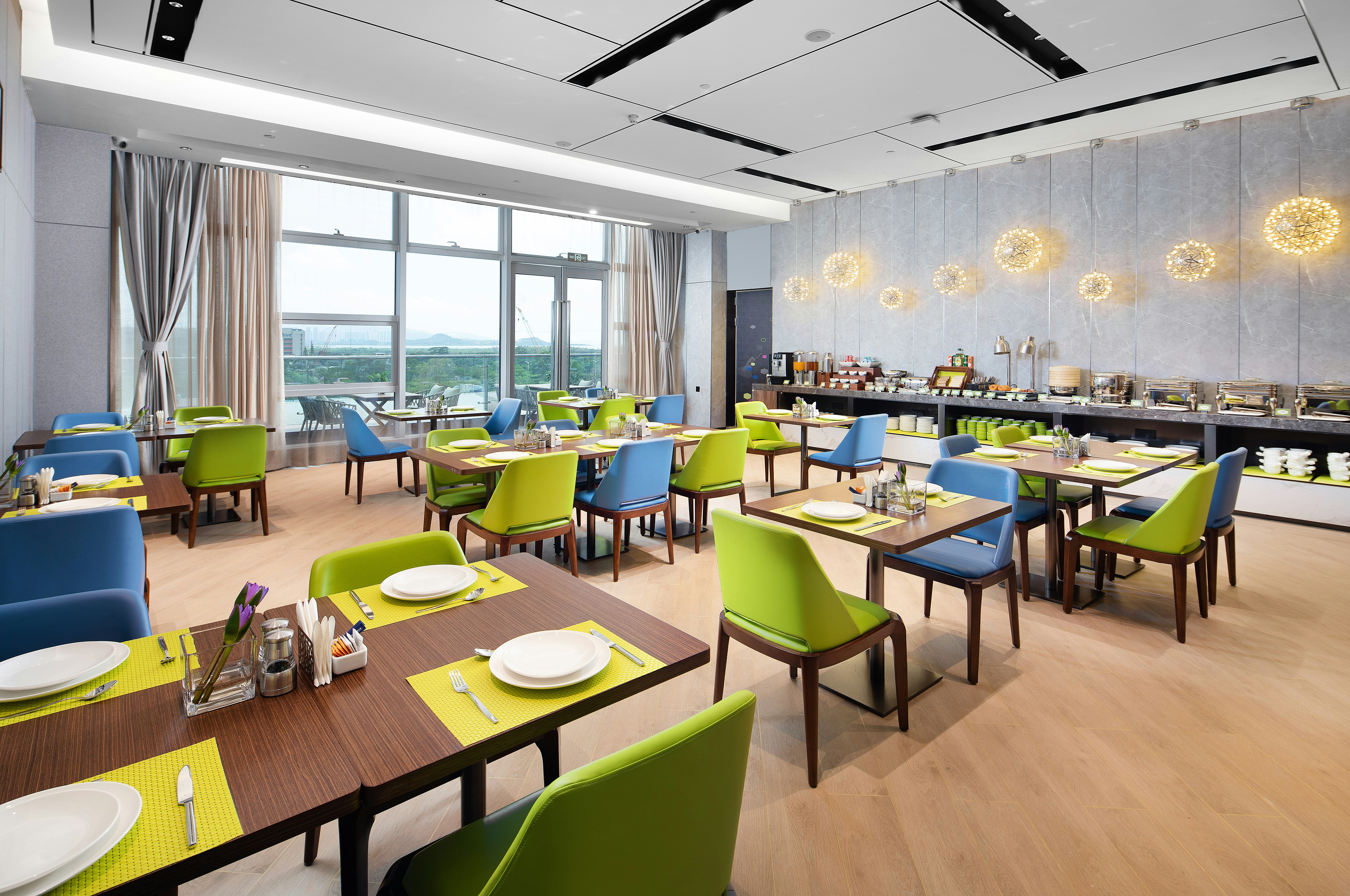 Hampton Apartments by Hilton Shenzhen Futian Mangrove Park 8/9