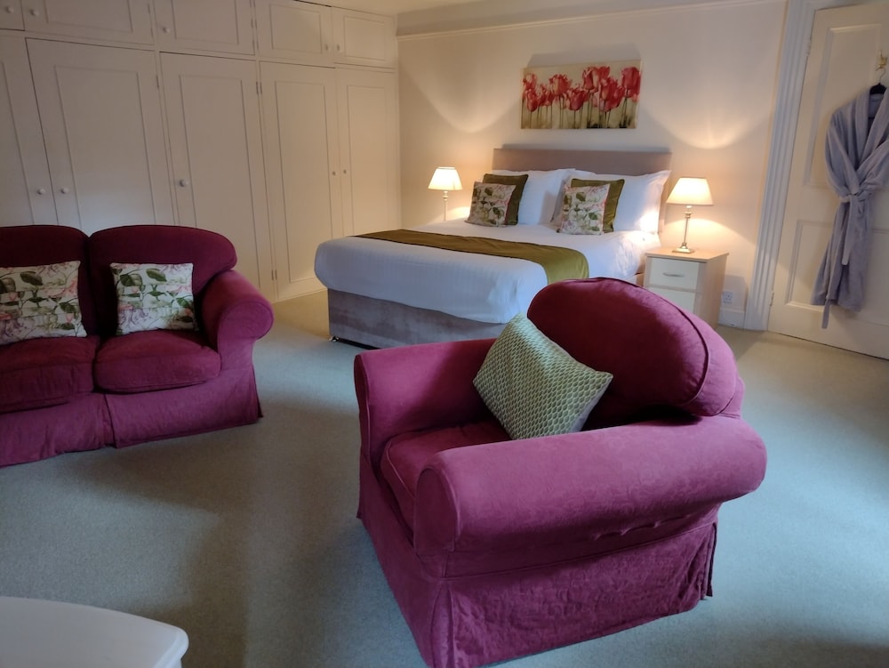 Buckley Farmhouse 20/32