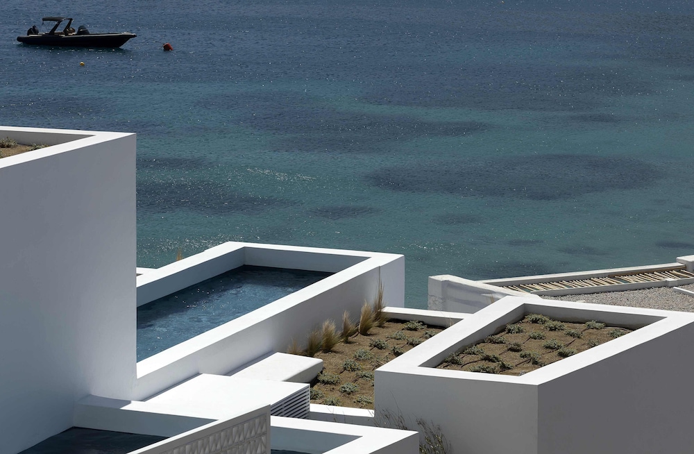 CUBIC Mykonos Seafront Design Suites 48/58