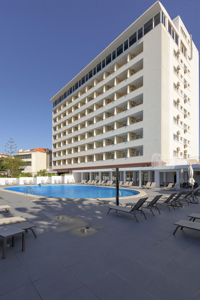 Carcavelos Beach Hotel 5/63