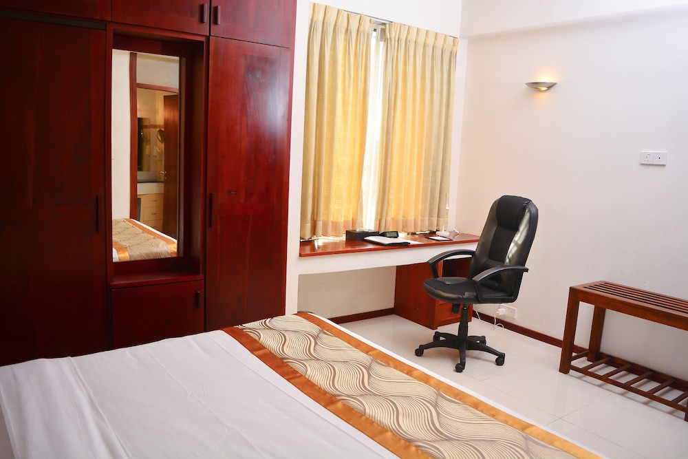 Unique Towers Luxury Boutique Suites 75/76