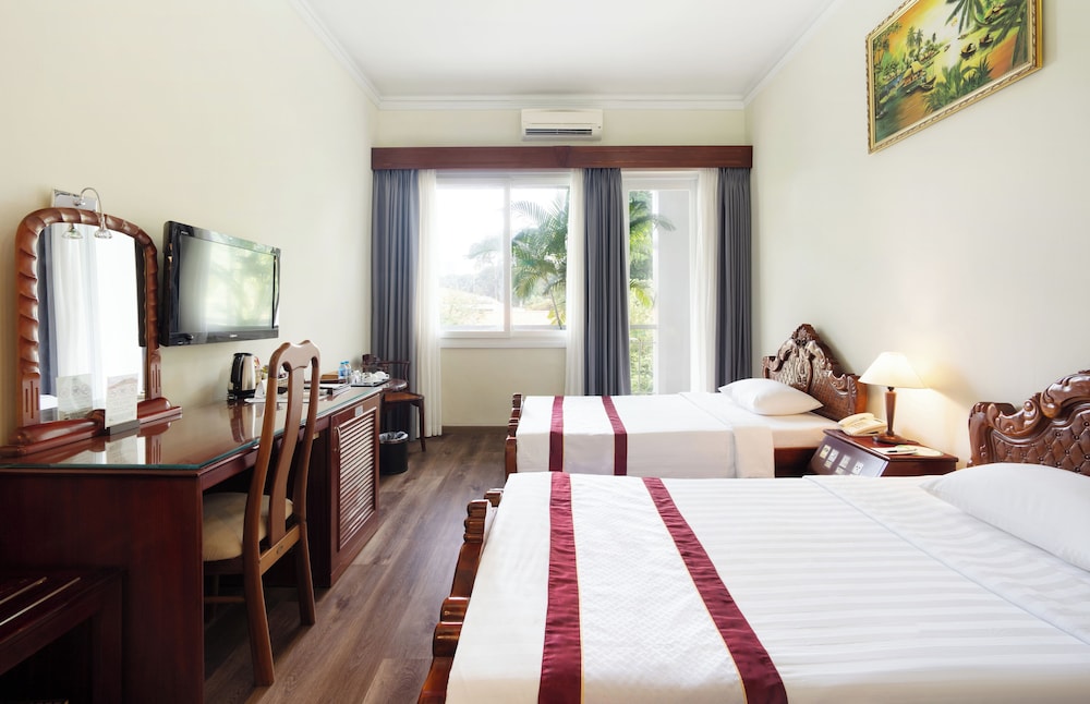 PREMIUM, TWIN BEDS, CITY VIEW, BALCONY