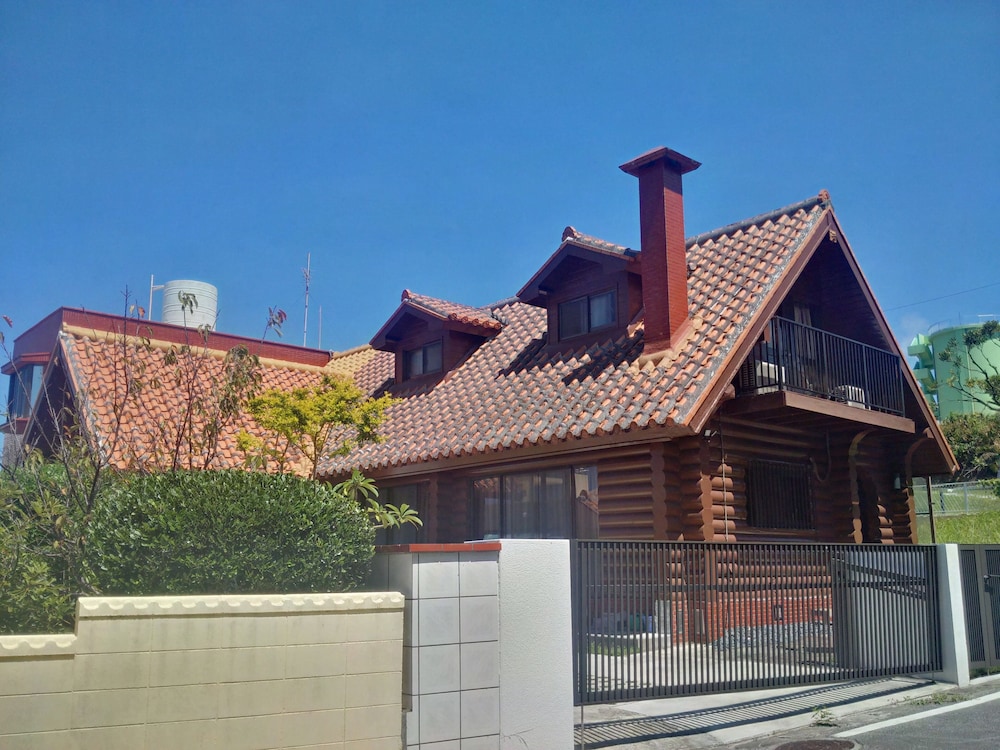 Buzz Resort (ex. Designers Resort Nakadoma Inn) 3/67