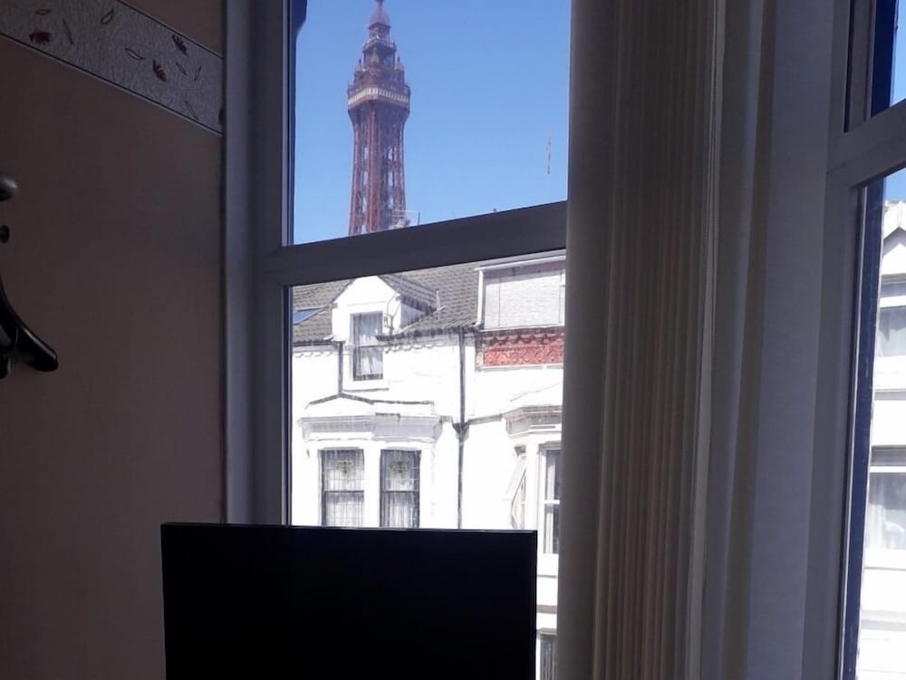 Belroy Hotel 15/36