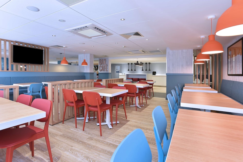 Travelodge Edinburgh Central 27/43