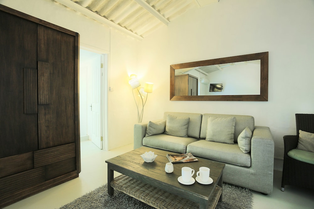 Esprit Libre Restaurant and Guest House 26/53
