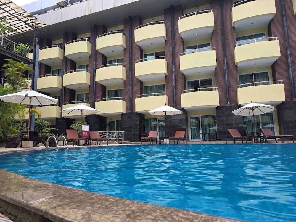 Baron Beach Hotel 7/73