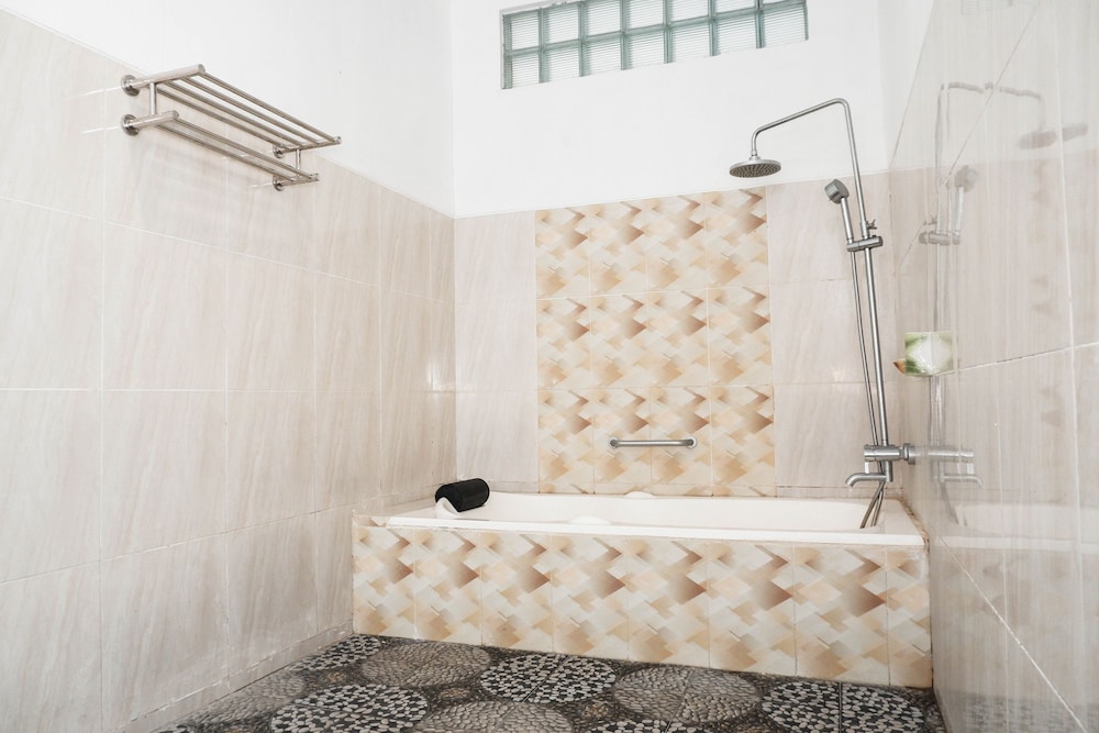 OYO 550 Kebon Krapyak Cottage Syariah 39/42