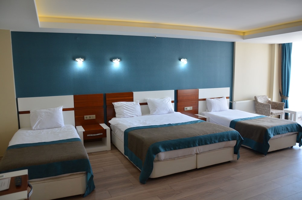 Grand Ahos Hotel Spa 8/28