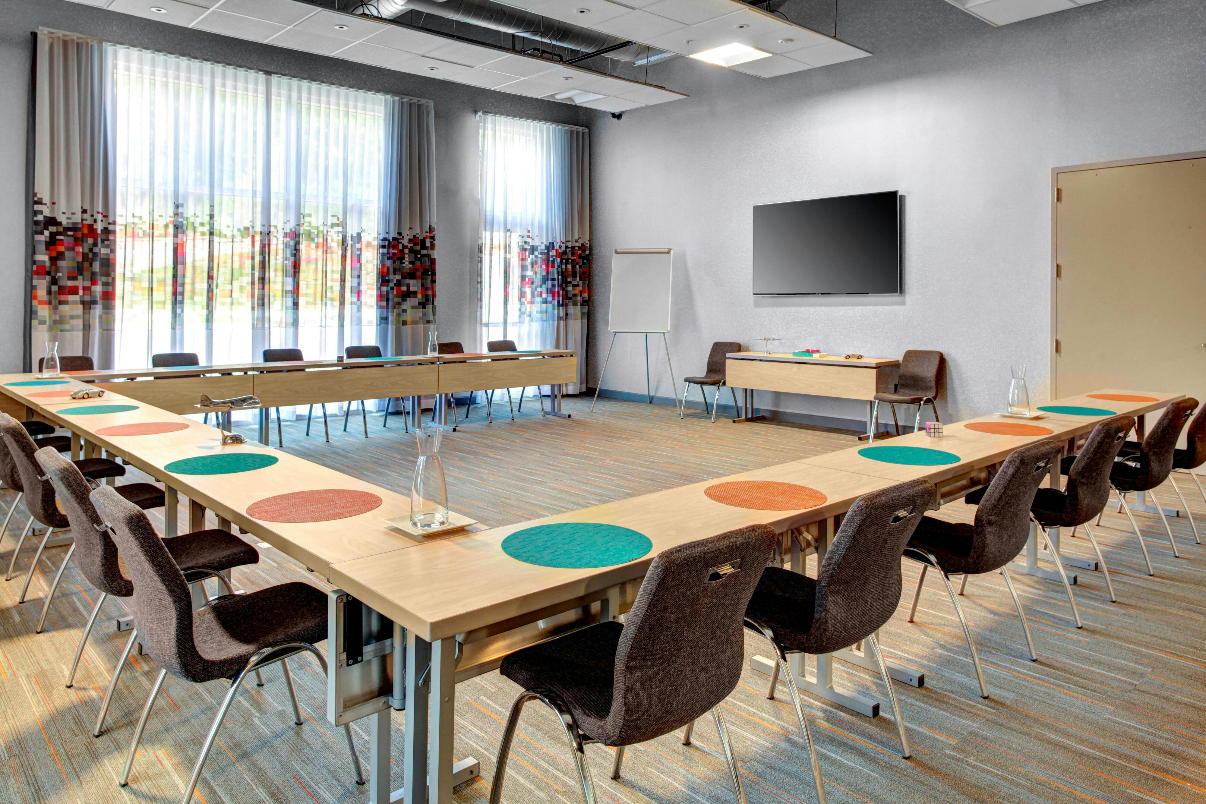 ALOFT RALEIGH DURHAM AIRPORT BRIER CREEK 42/48