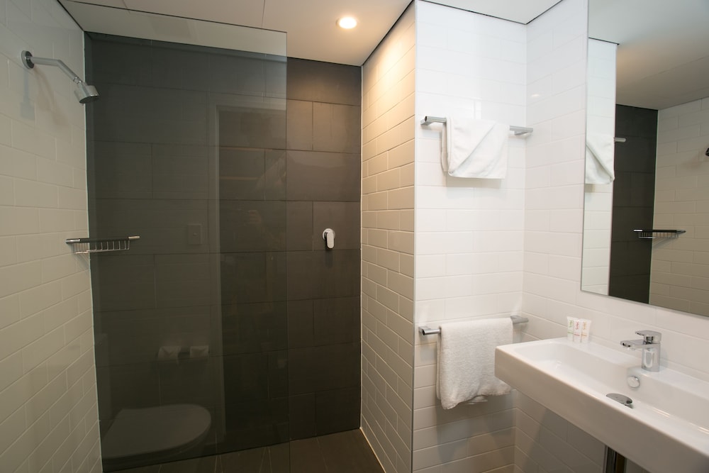 Alpha Hotel Eastern Creek 13/60