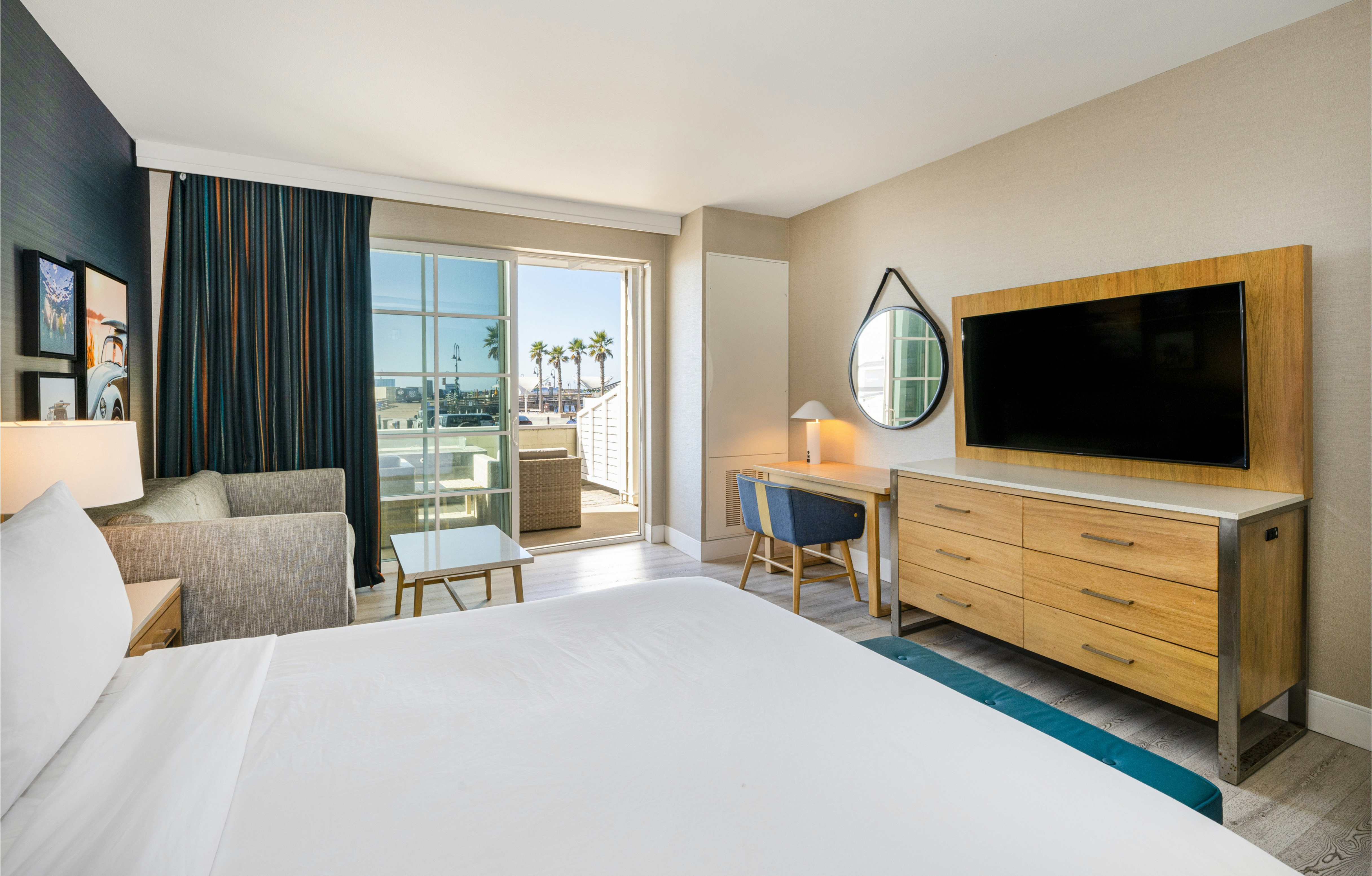 Fireside, King Bed, Partial Ocean View