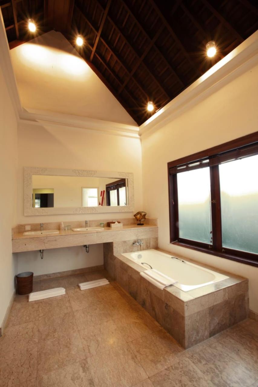 Avilion Villa Cinta 12/37
