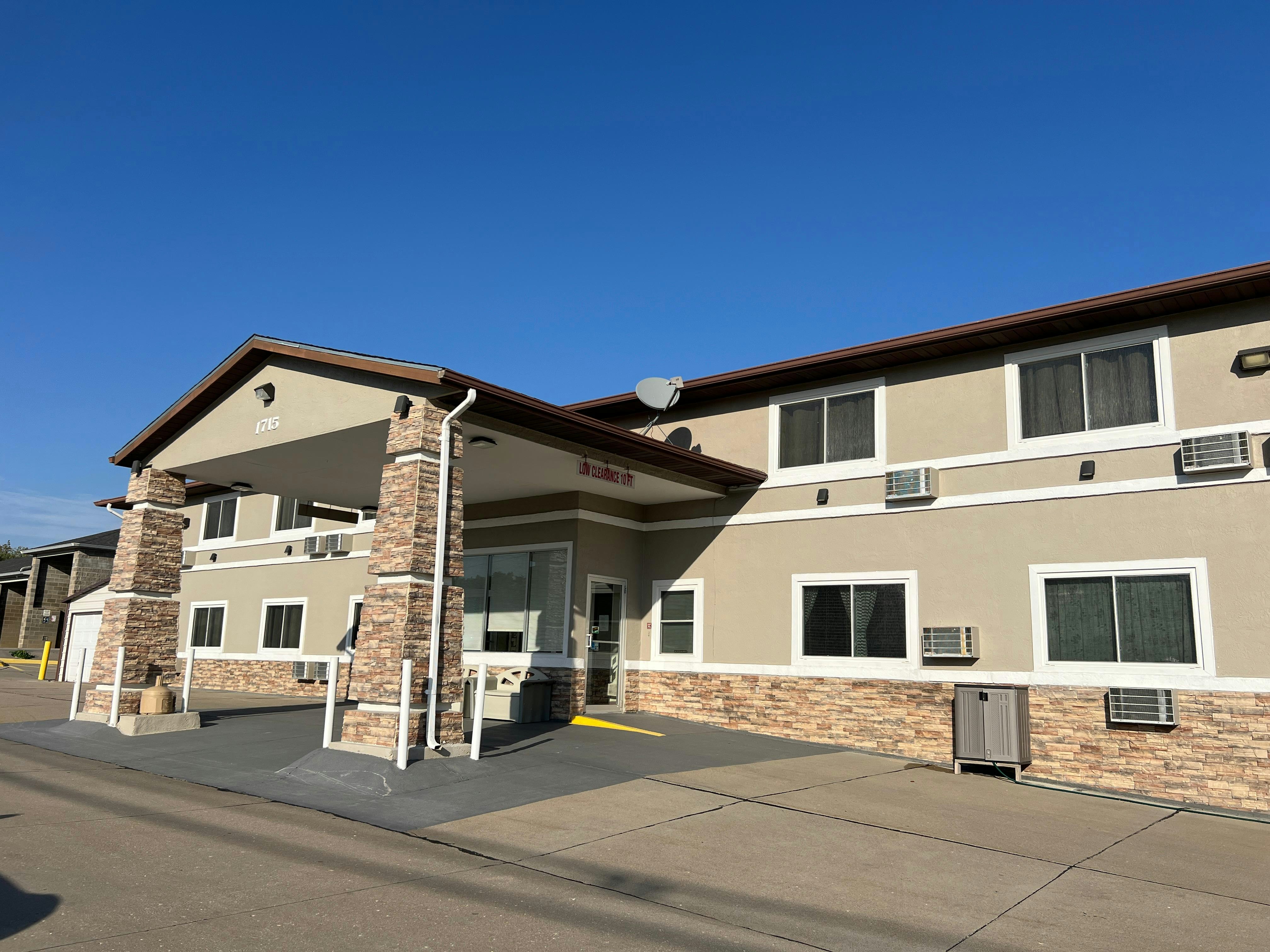 Deluxe Inn Capital O Nebraska City I 29 in NEBRASKA CITY - NE