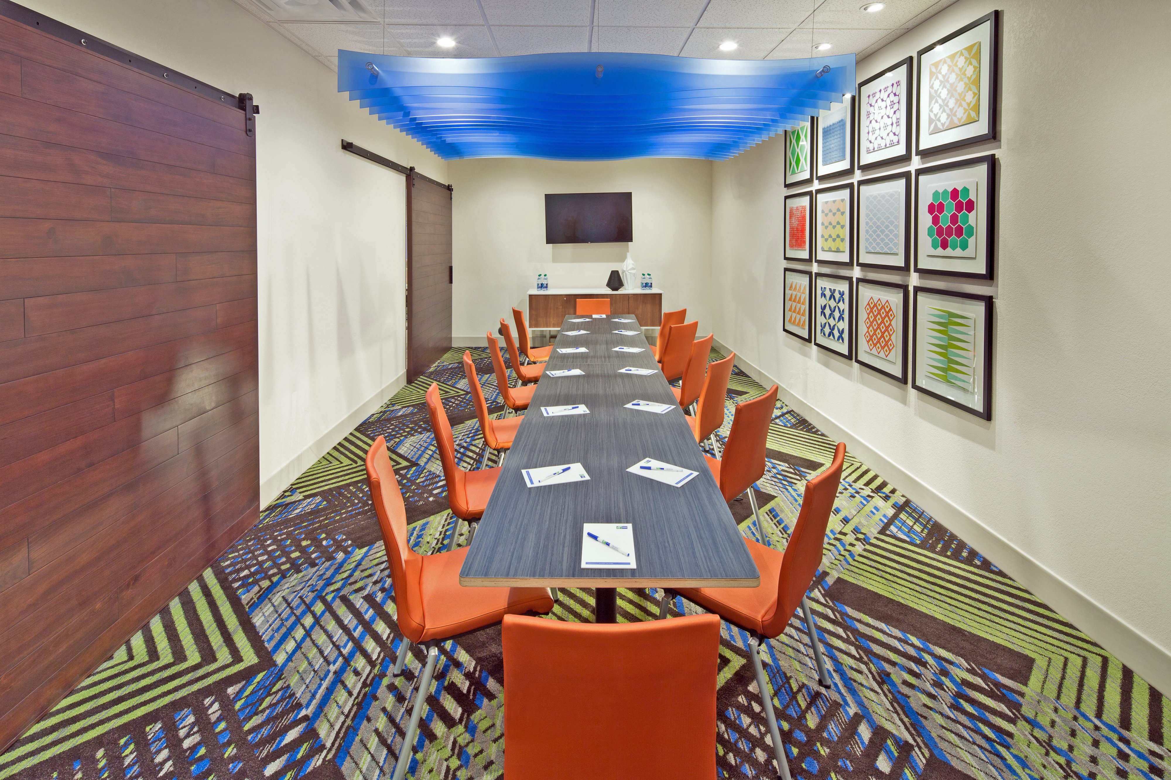 Holiday Inn Express Suites Indianapolis Nw Whitestown 20/23