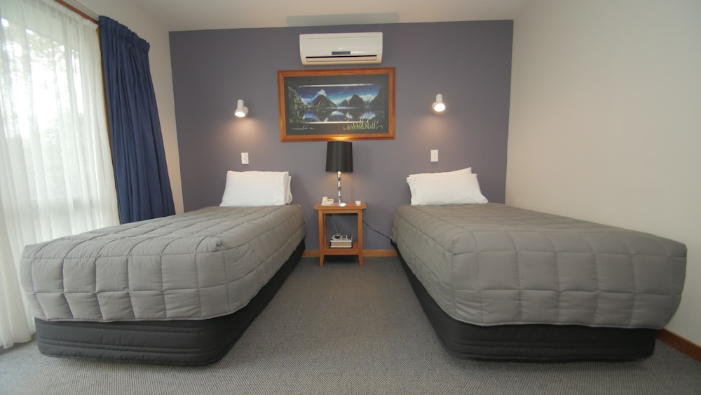 1 BEDROOM, FAMILY, APARTMENT