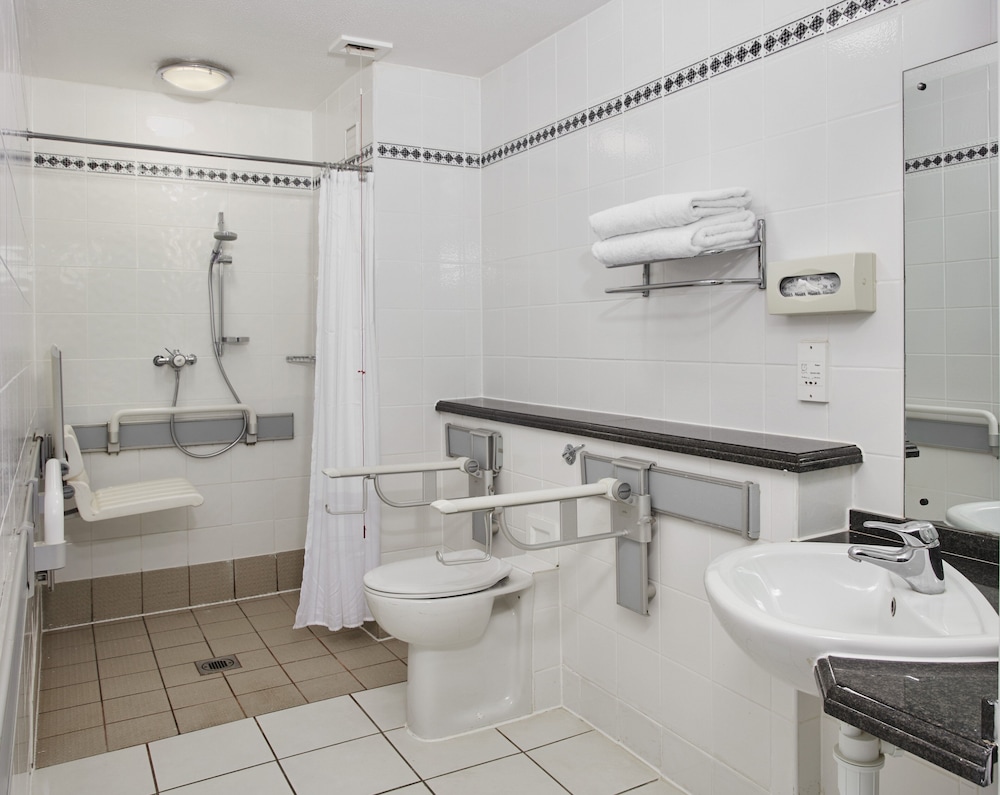 Leonardo Hotel East Midland Airport 10/54