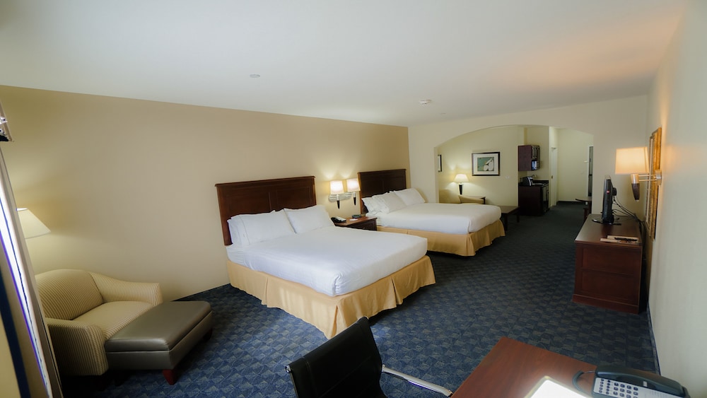 Holiday Inn Express Hotel And Suites Pampa 25/54