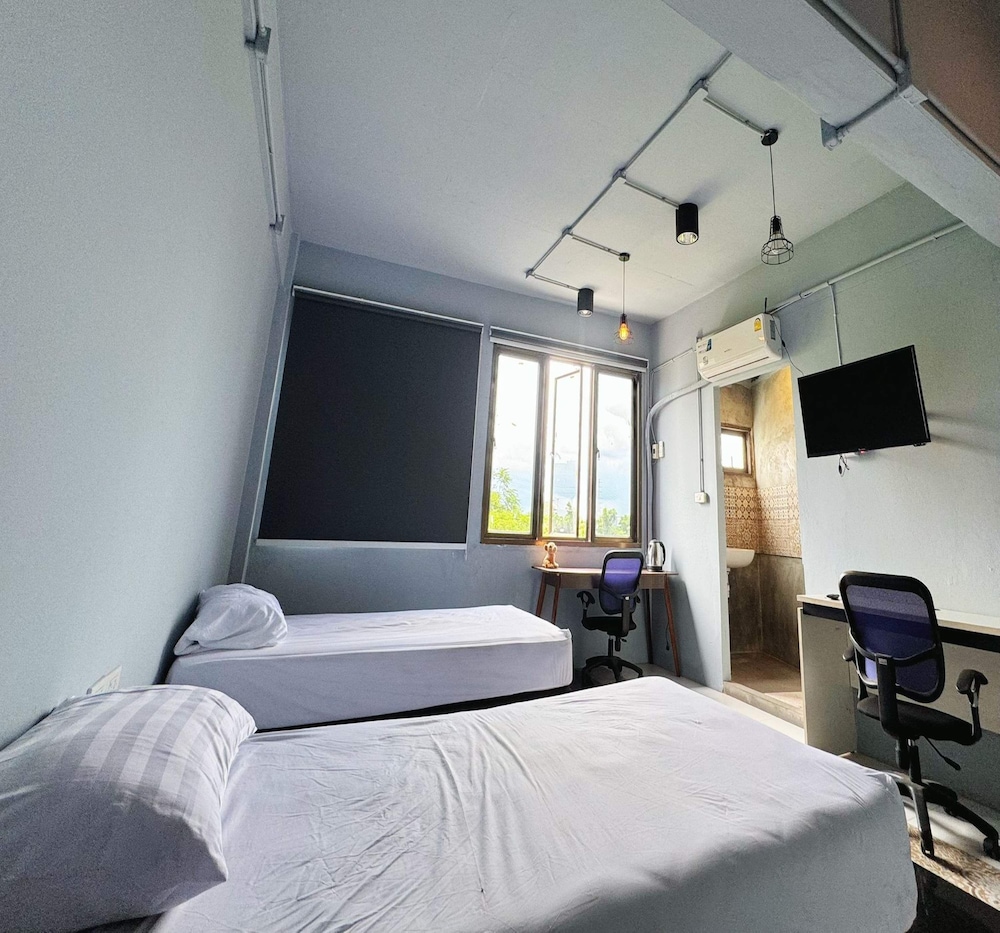 OYO 75465 Lucky Hostel (Huai Khwang) 11/30