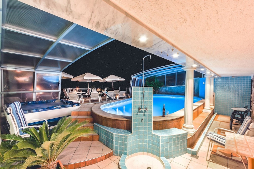 Villa Roses Apartments & Wellness 18/50