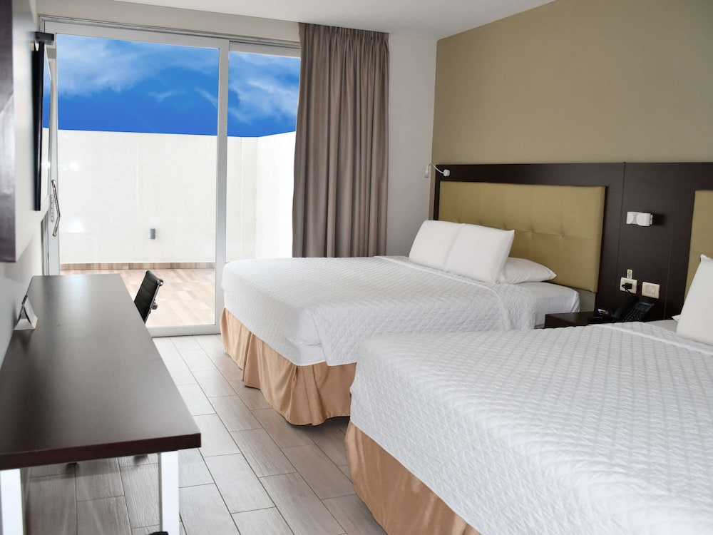 Delfines Collection Hotel by Mercure 9/26