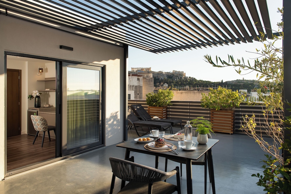 Urban Nest Suites and Apartments 39/75