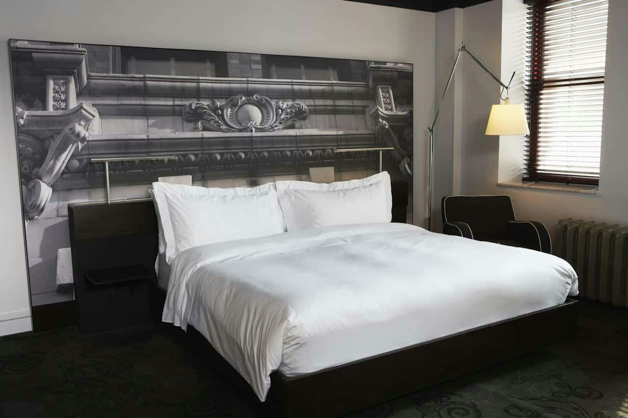 SIGNATURE, KING BED