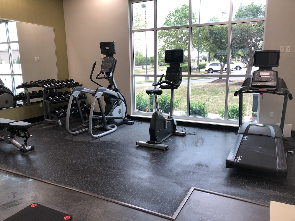 Holiday Inn And Suites Memphis Southeast Germantown 29/48