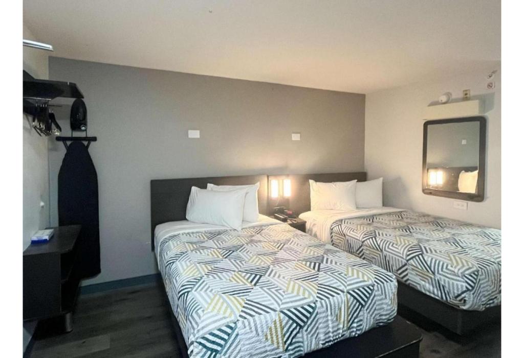2 Full Beds - Non-smoking