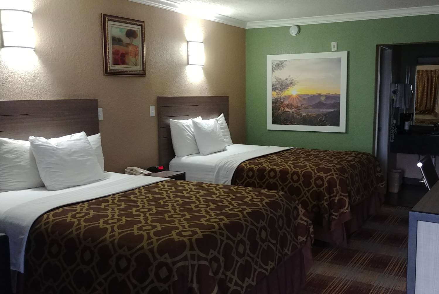 Days Inn by Wyndham Houston East 13/29