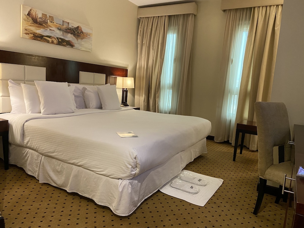 Barcelo Cairo Pyramids Hotel 11/50