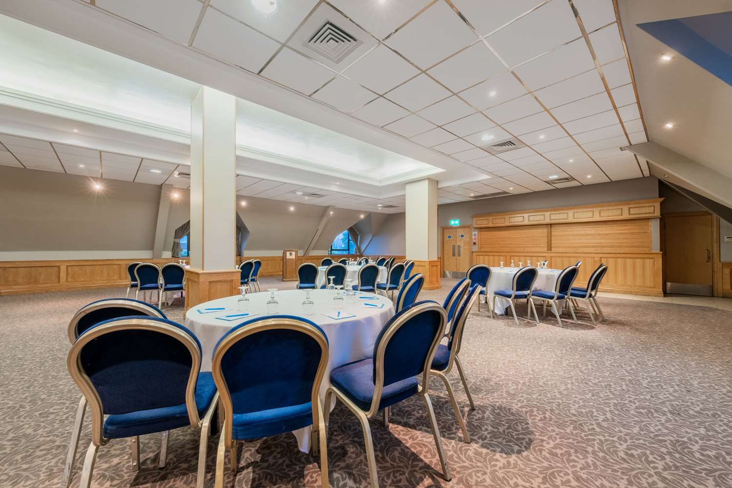 Cedar Court Hotel Huddersfield 18/21