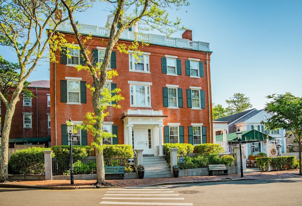 Jared Coffin House 4/62