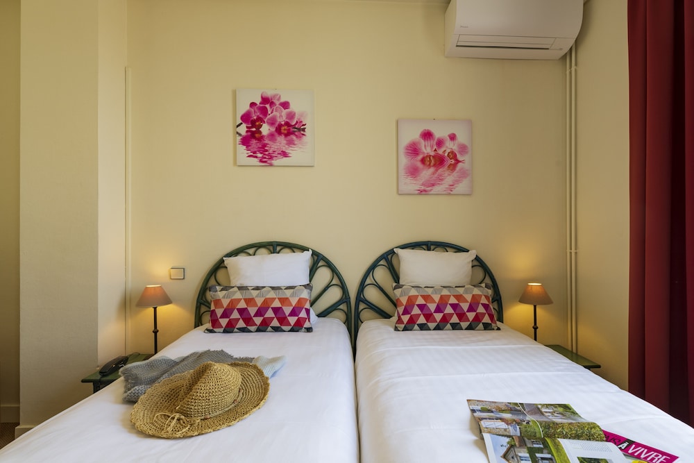 CERISE Royan - Le Grand Hotel de la Plage 24/67
