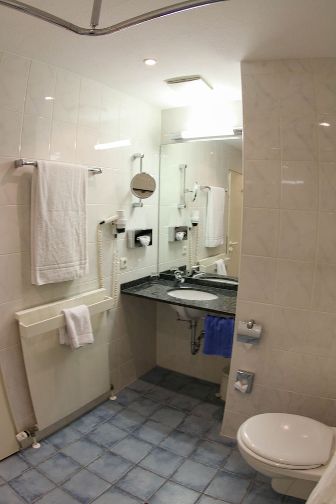 Stadthotel Engel 48/50